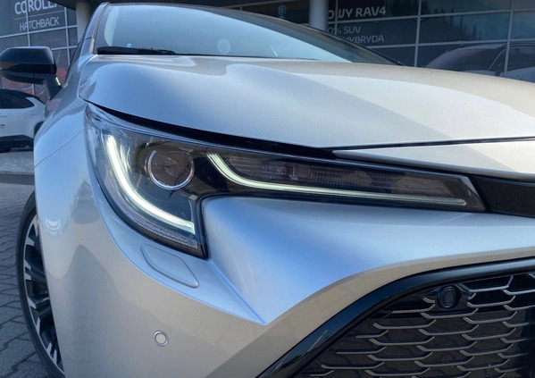 Toyota Corolla cena 124900 przebieg: 20276, rok produkcji 2022 z Kalisz małe 596